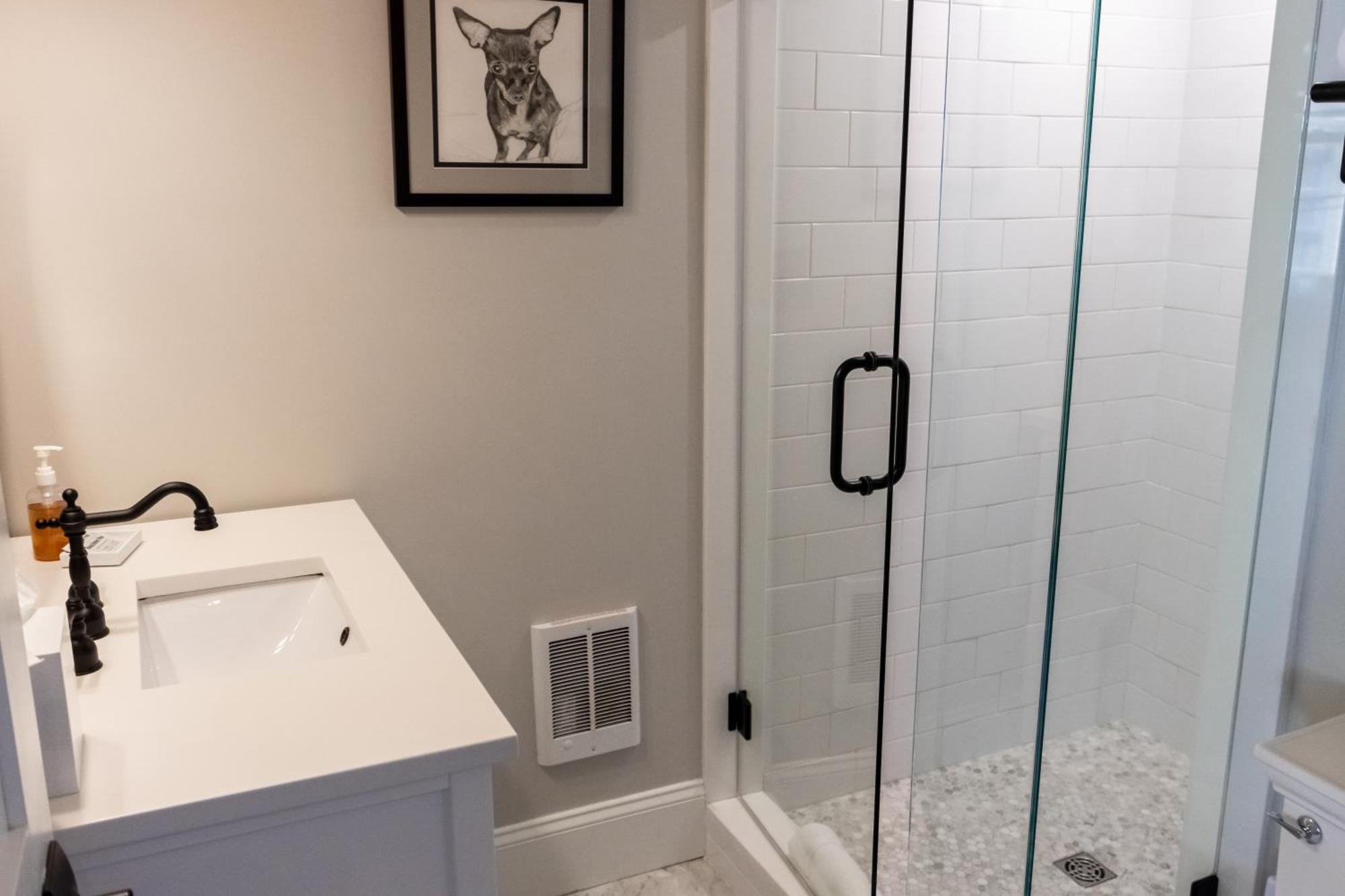 Paws On Pelham (Adults Only) Bed & Breakfast Newport Luaran gambar