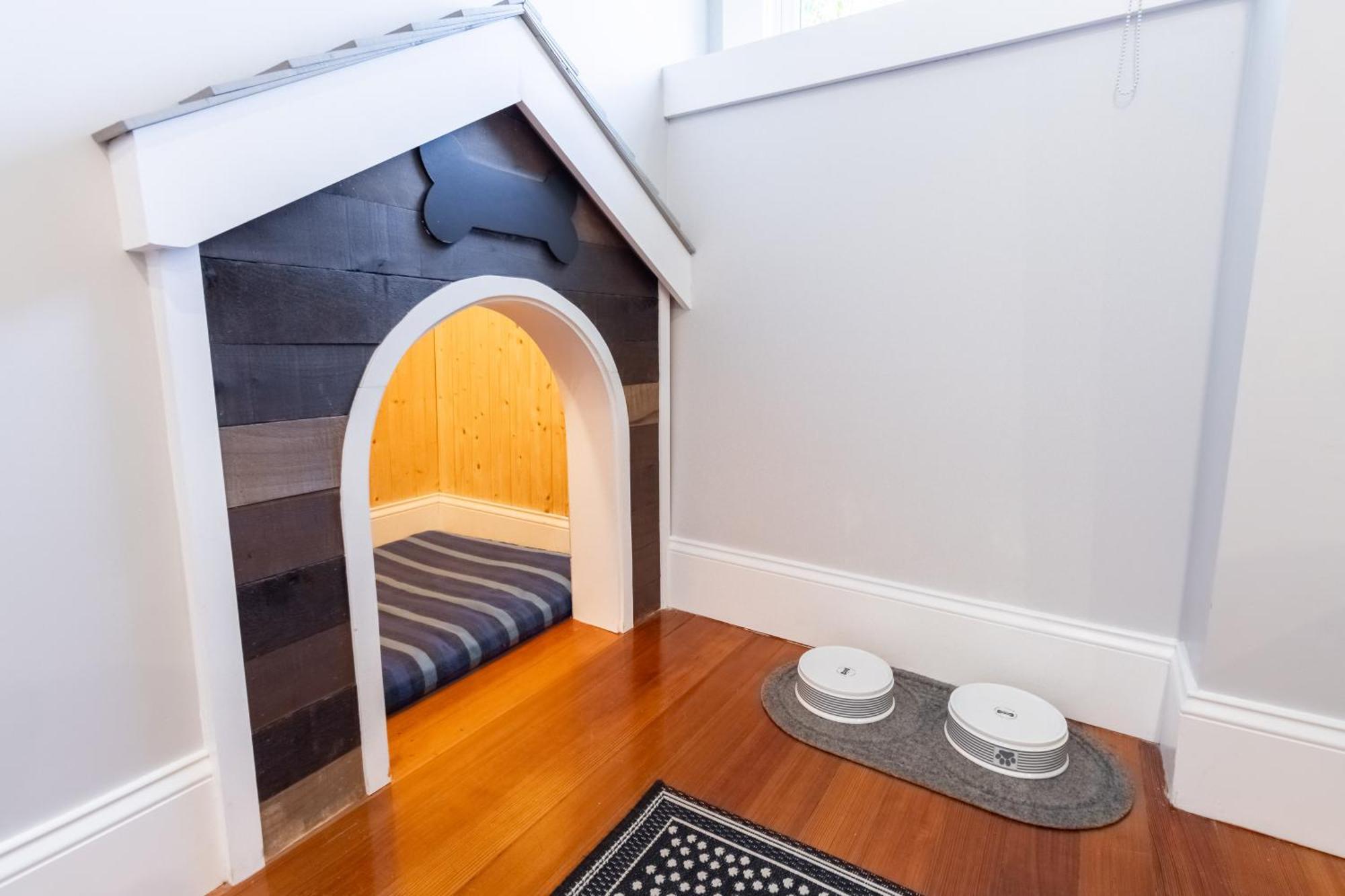 Paws On Pelham (Adults Only) Bed & Breakfast Newport Luaran gambar