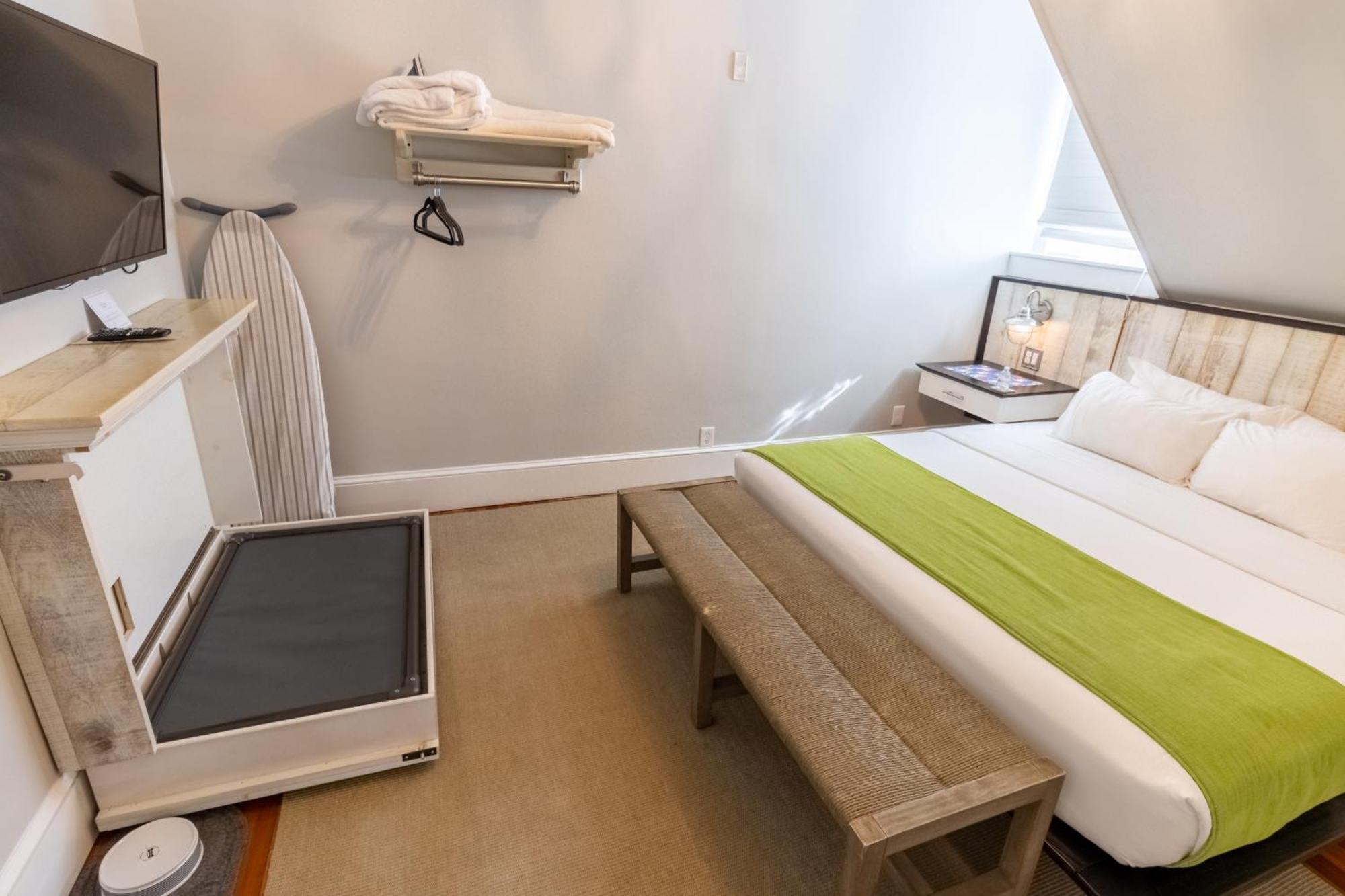 Paws On Pelham (Adults Only) Bed & Breakfast Newport Luaran gambar