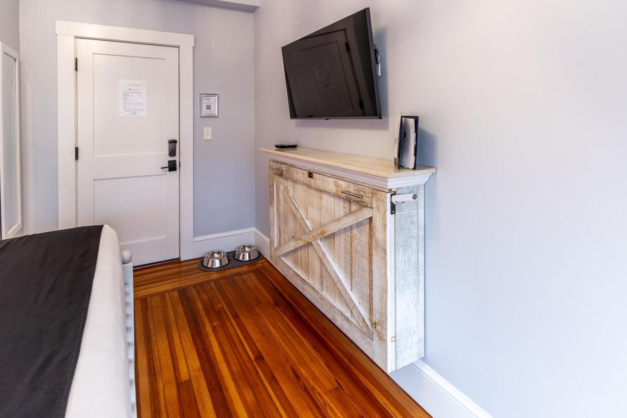 Paws On Pelham (Adults Only) Bed & Breakfast Newport Luaran gambar
